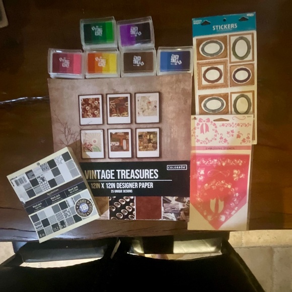 Craft Buddle- stencils, paper pads, ink pads, frame stickers - Picture 3 of 5